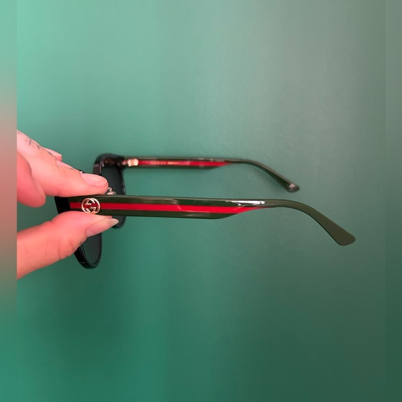 Gucci web arms acetate sunglasses - Picture 5 of 7